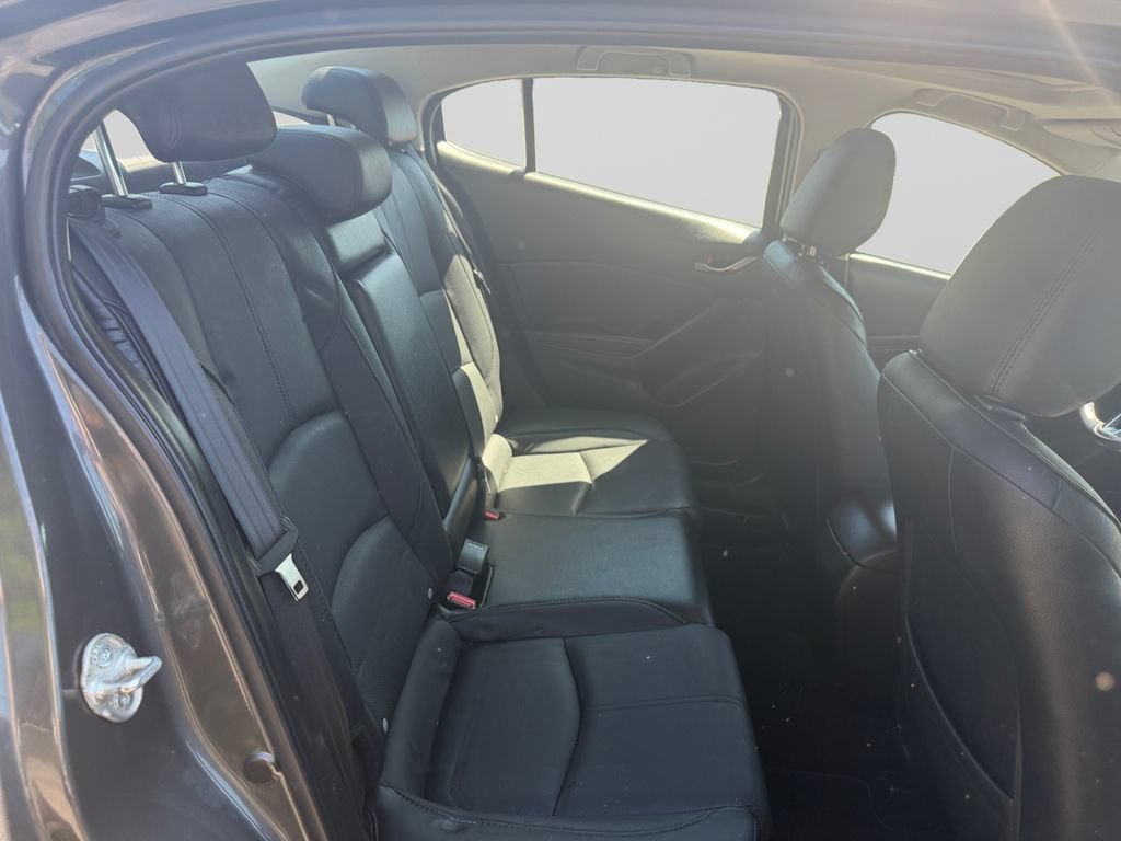 Used 2018 MAZDA MAZDA3 Grand Touring FWD image 18