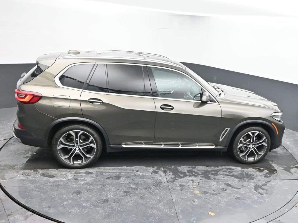 Used 2023 BMW X5 xDrive40i w/ Premium Package image 40
