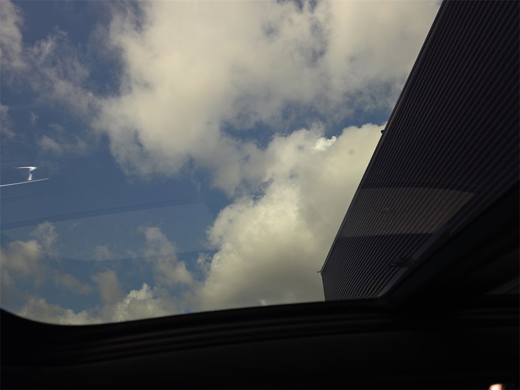 Used 2020 Volvo S60 T5 Momentum image 37