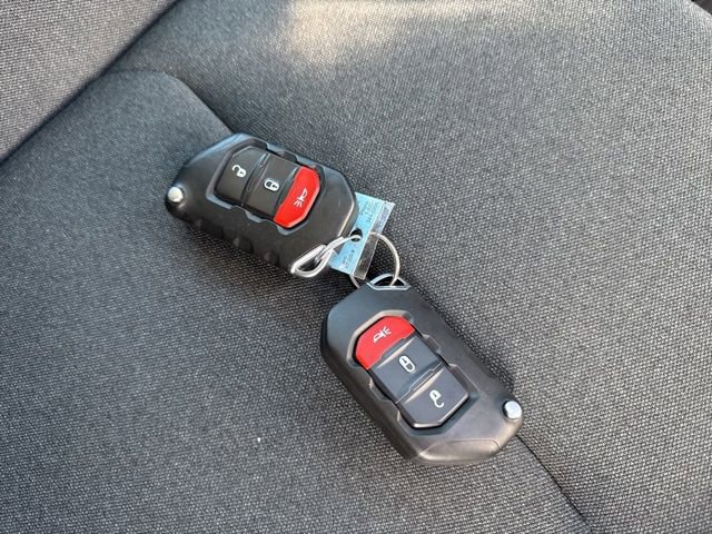 Used 2025 Jeep Wrangler Unlimited Rubicon image 5