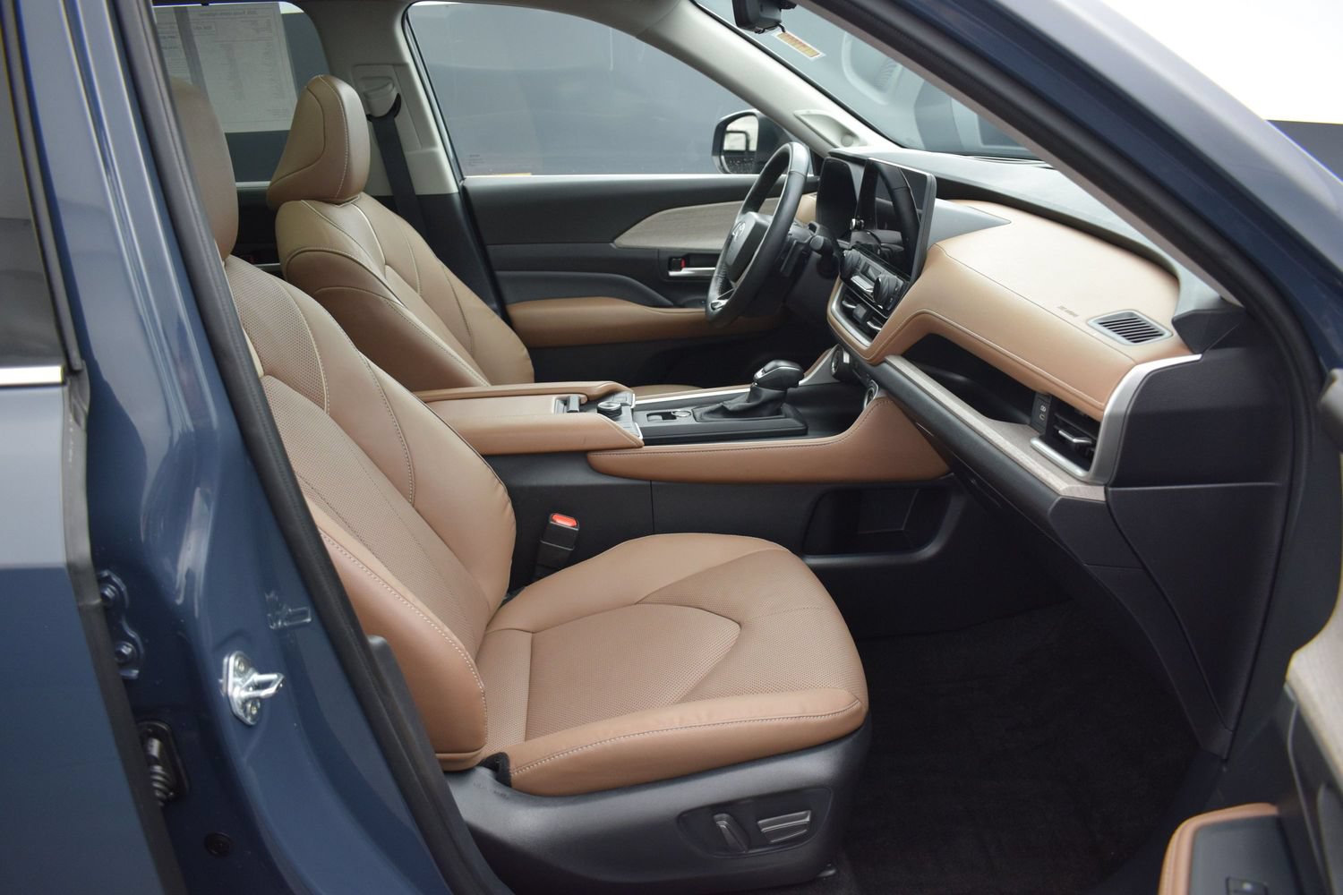 Used 2025 Toyota Grand Highlander AWD image 10