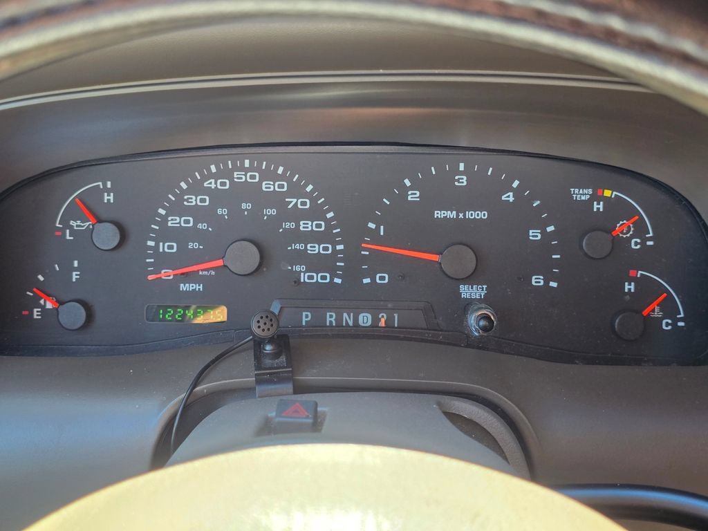 Used 2004 Ford Excursion XLT AWD/4WD image 34