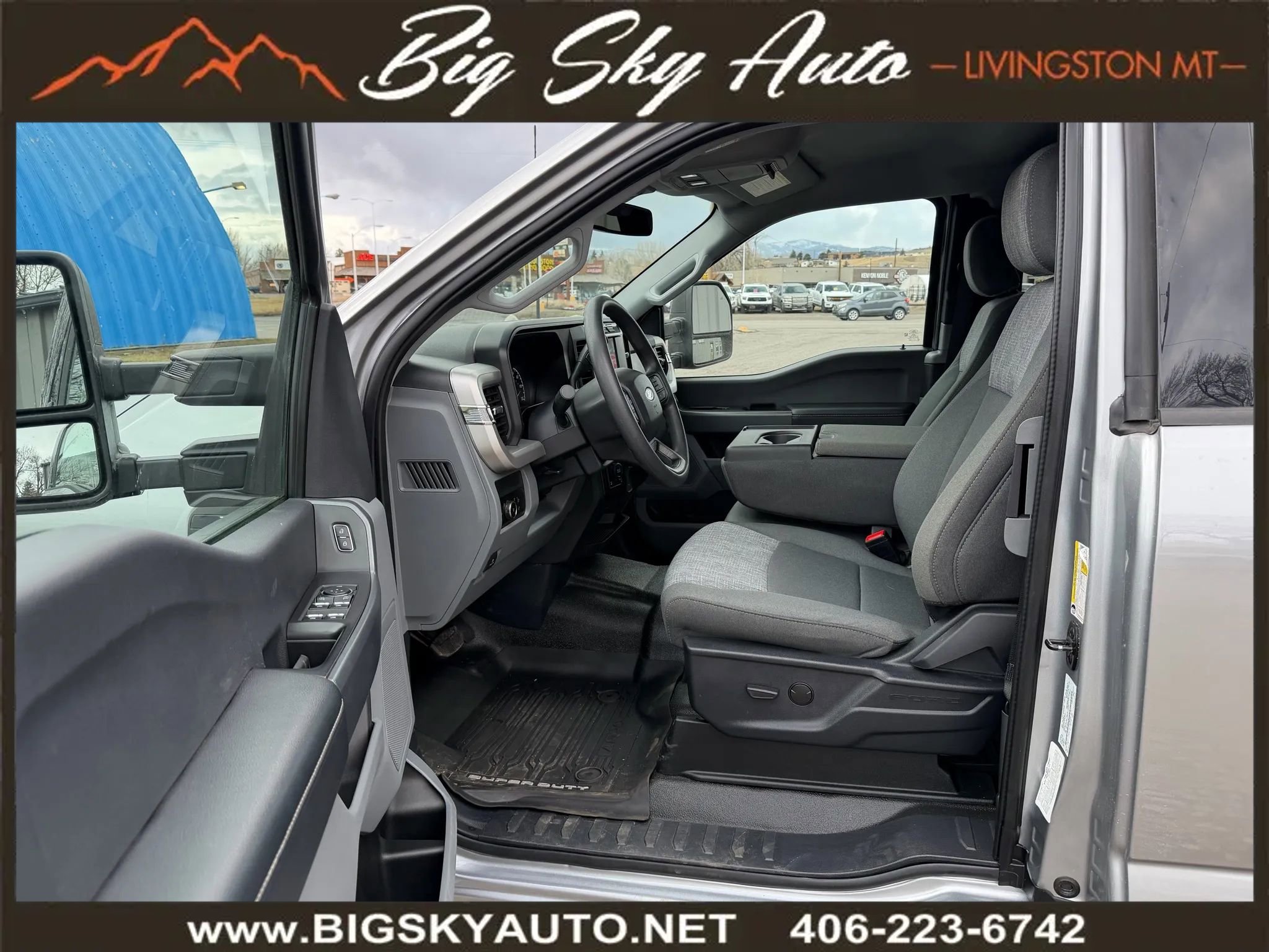 Used 2023 Ford F250 XLT w/ Camper Package image 13