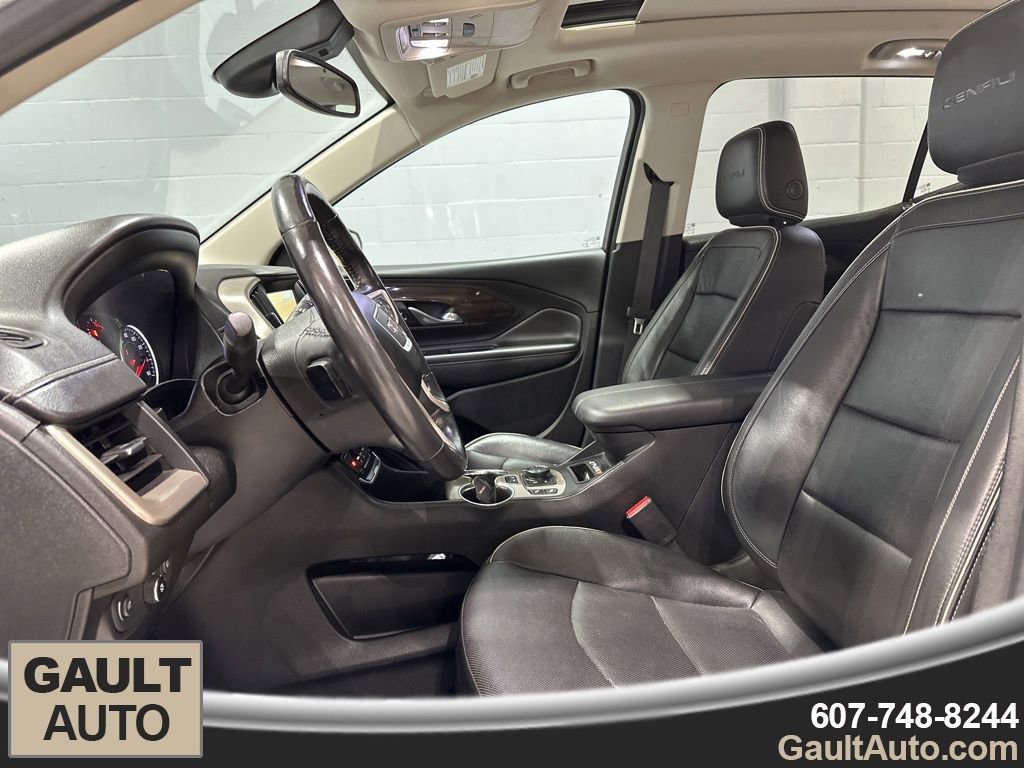 Used 2019 GMC Terrain Denali w/ Advanced Safety Package image 14