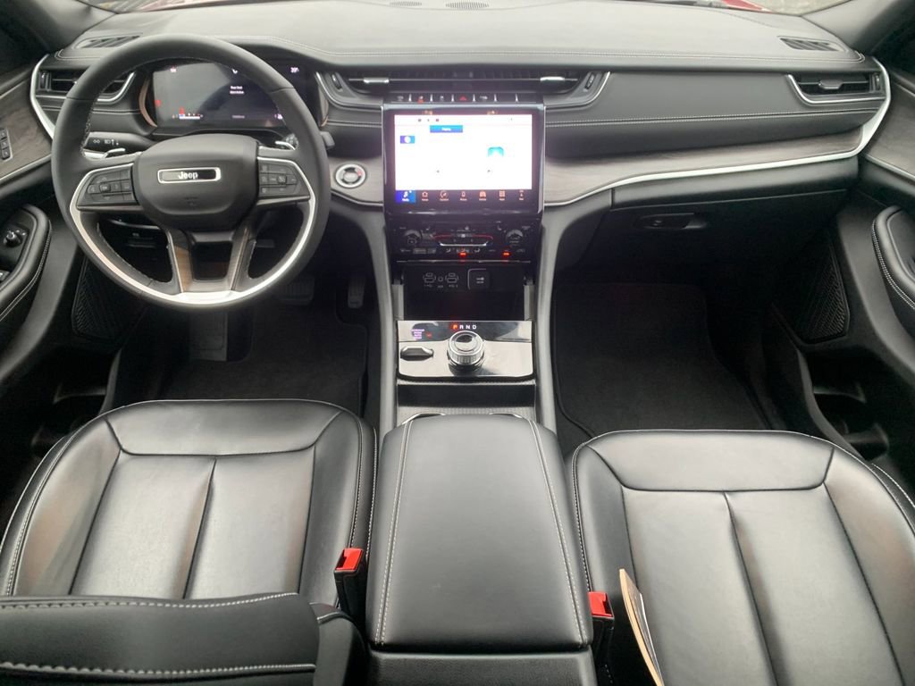 Used 2024 Jeep Grand Cherokee Limited image 15
