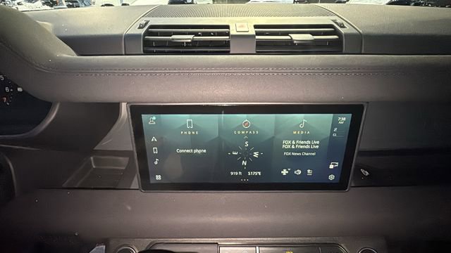 Used 2022 Land Rover Defender 110 X-Dynamic SE image 17