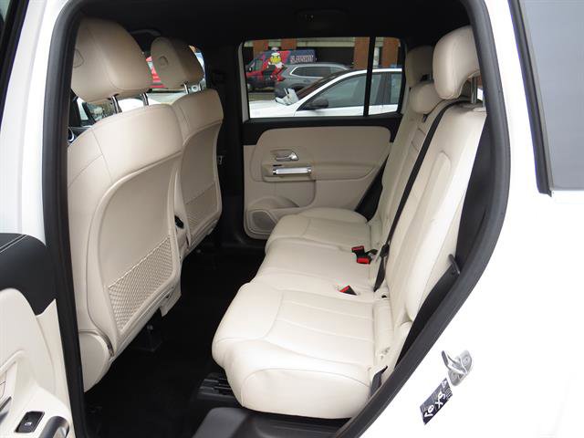 Used 2025 Mercedes-Benz GLB 250 4MATIC image 19