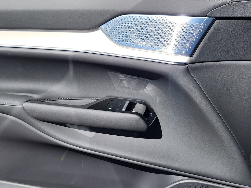 Used 2025 Volvo EX90 Ultra image 12