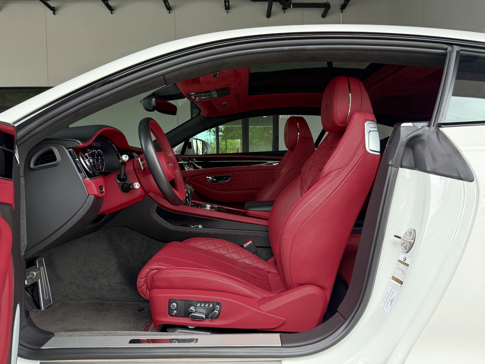 Used 2021 Bentley Continental GT AWD/4WD image 23