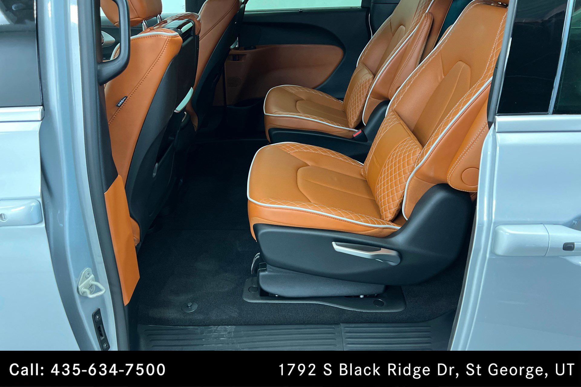 Used 2026 Chrysler Pacifica Pinnacle FWD image 20