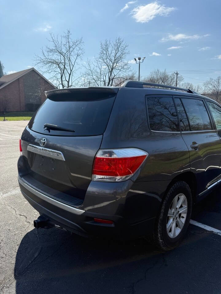 Used 2013 Toyota Highlander SE image 4