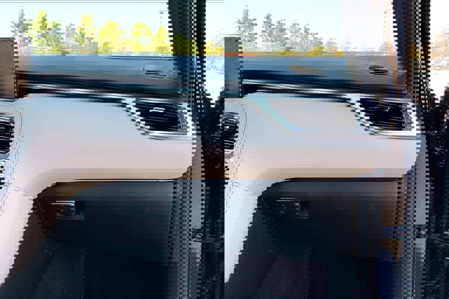 Used 2023 Genesis G70 2.0T w/ Sport Prestige Package image 18