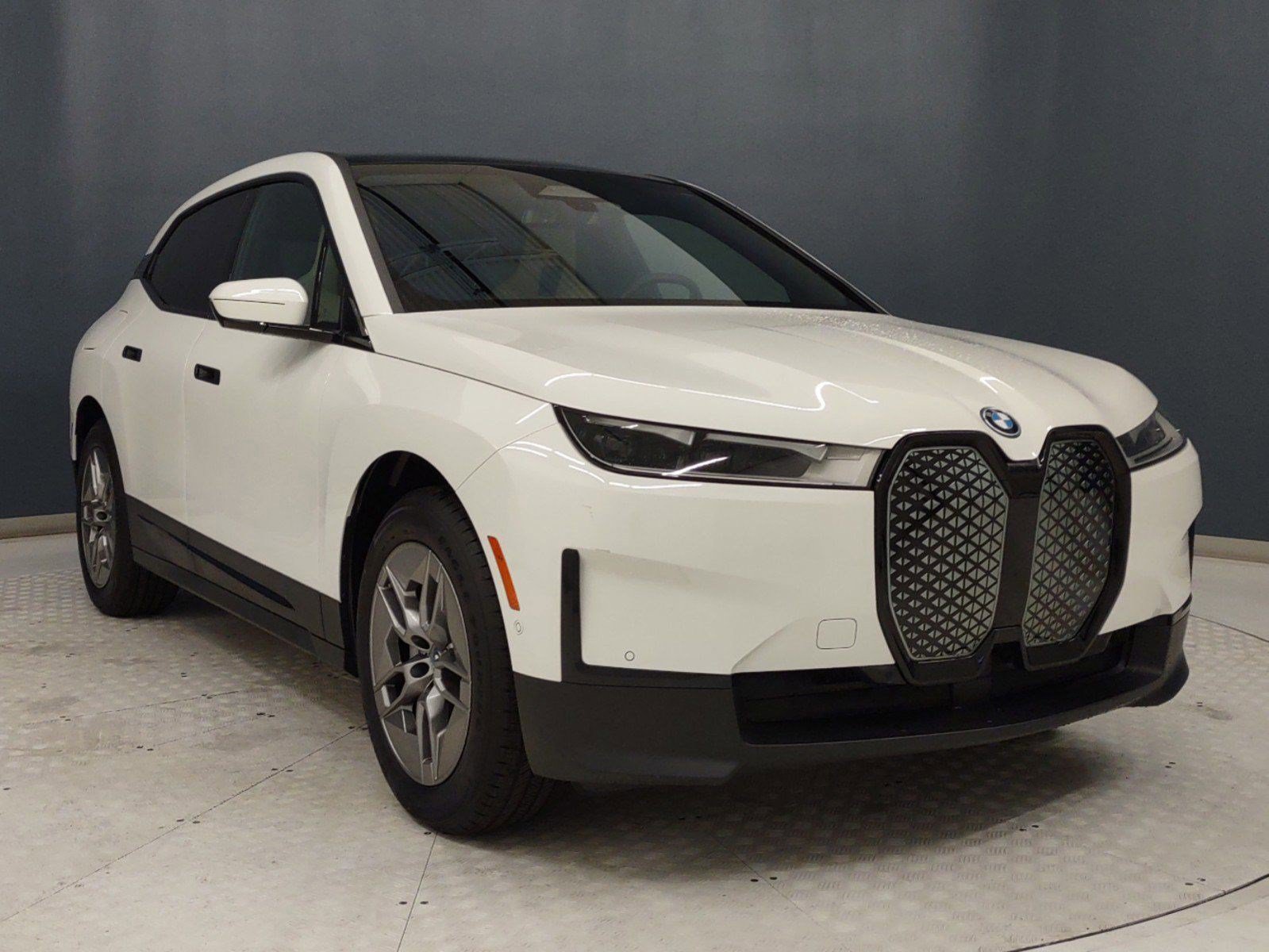 Certified 2023 BMW iX xDrive50 AWD/4WD image 17