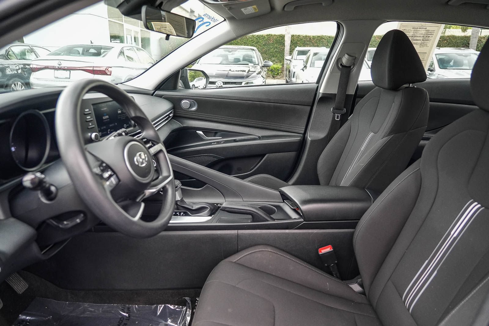 Used 2023 Hyundai Elantra SEL w/ Cargo Package FWD image 17