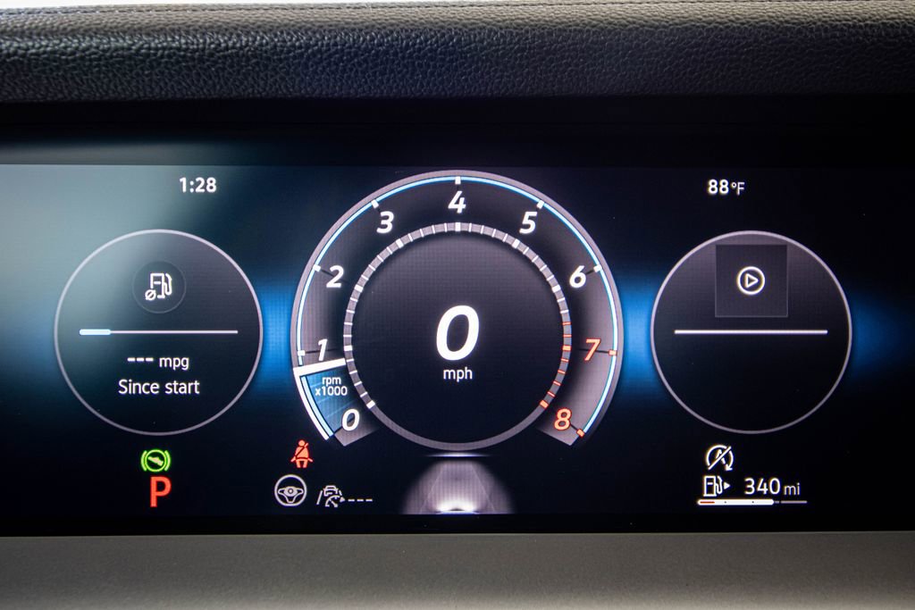 Certified 2025 Volkswagen Tiguan SE image 41