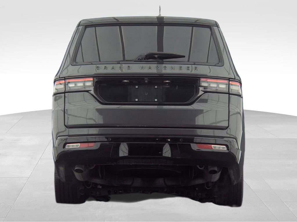 Used 2024 Jeep Grand Wagoneer L Series III w/ Quick Order Packagew 28T AWD/4WD image 17