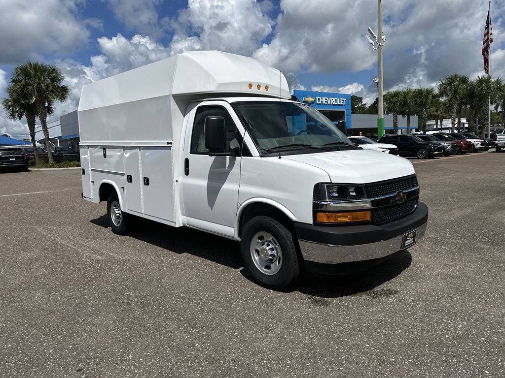 New 2025 Chevrolet Express 3500 w/ Power Convenience Package image 10