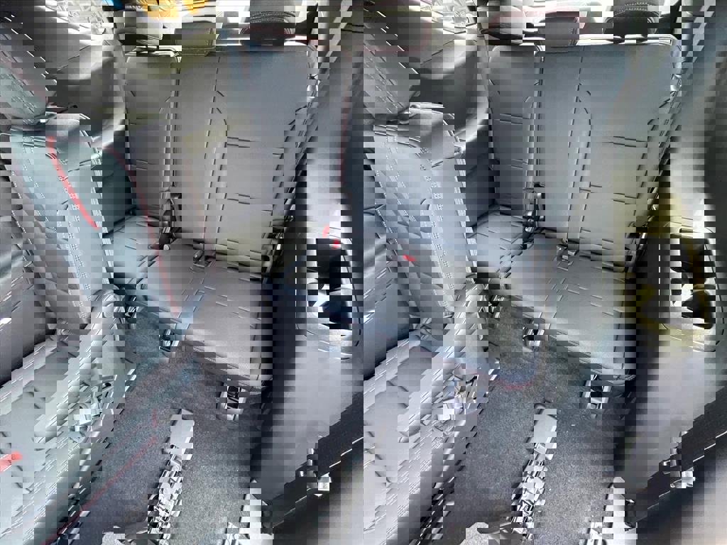 New 2026 Chevrolet Traverse RS image 19