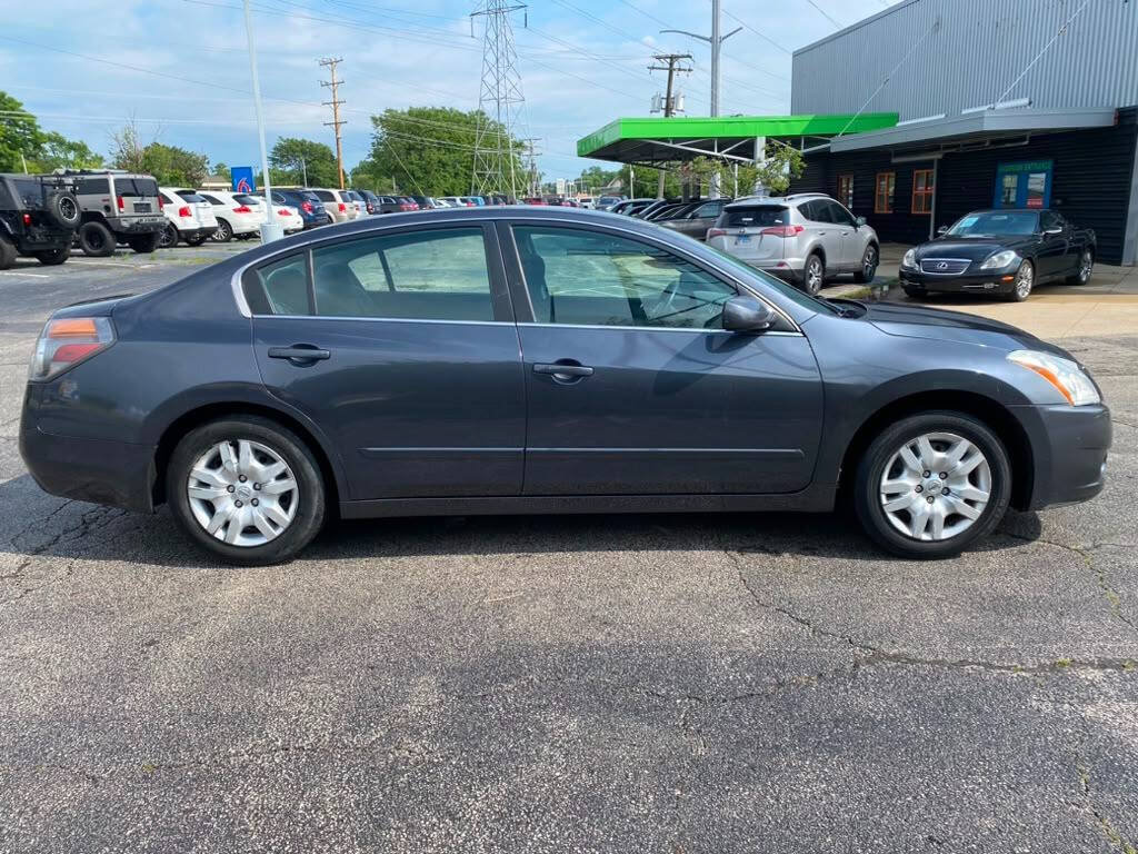 Used 2012 Nissan Altima 2.5 S FWD image 3