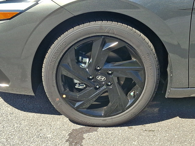 New 2026 Hyundai Elantra SEL Sport FWD image 7