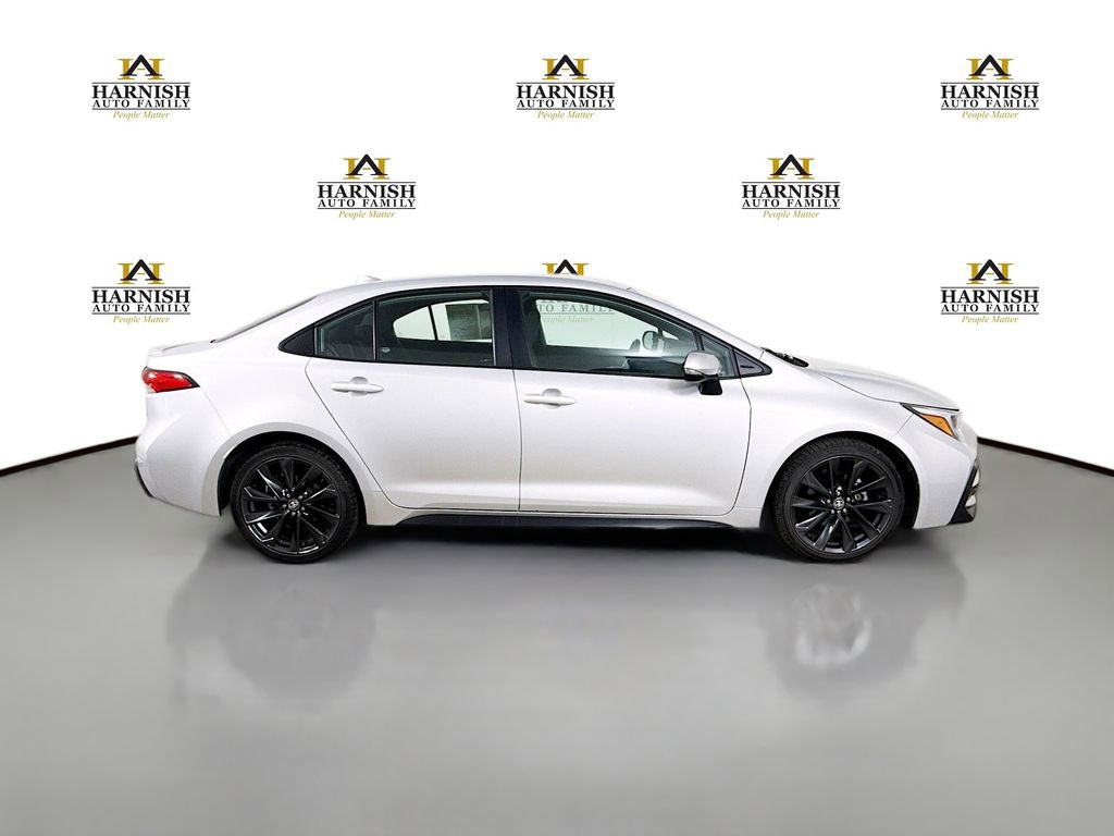 Used 2024 Toyota Corolla SE image 8
