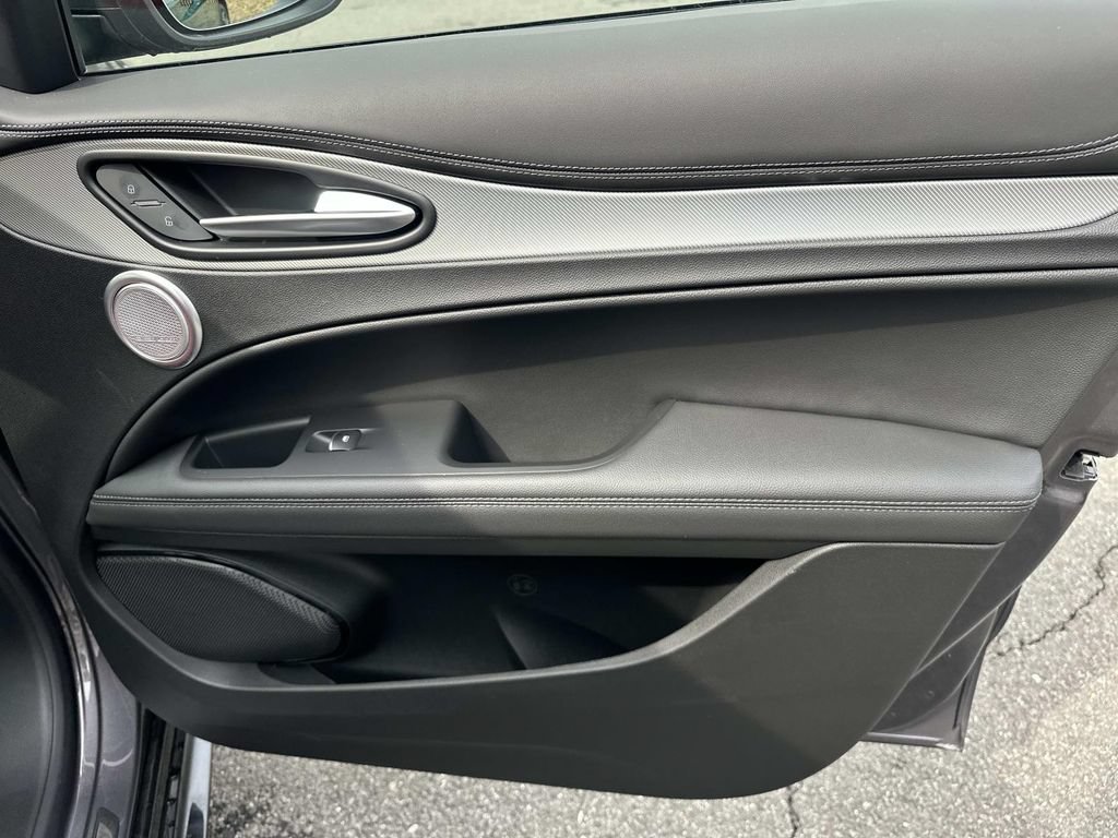 New 2026 Alfa Romeo Stelvio Sprint AWD/4WD image 19