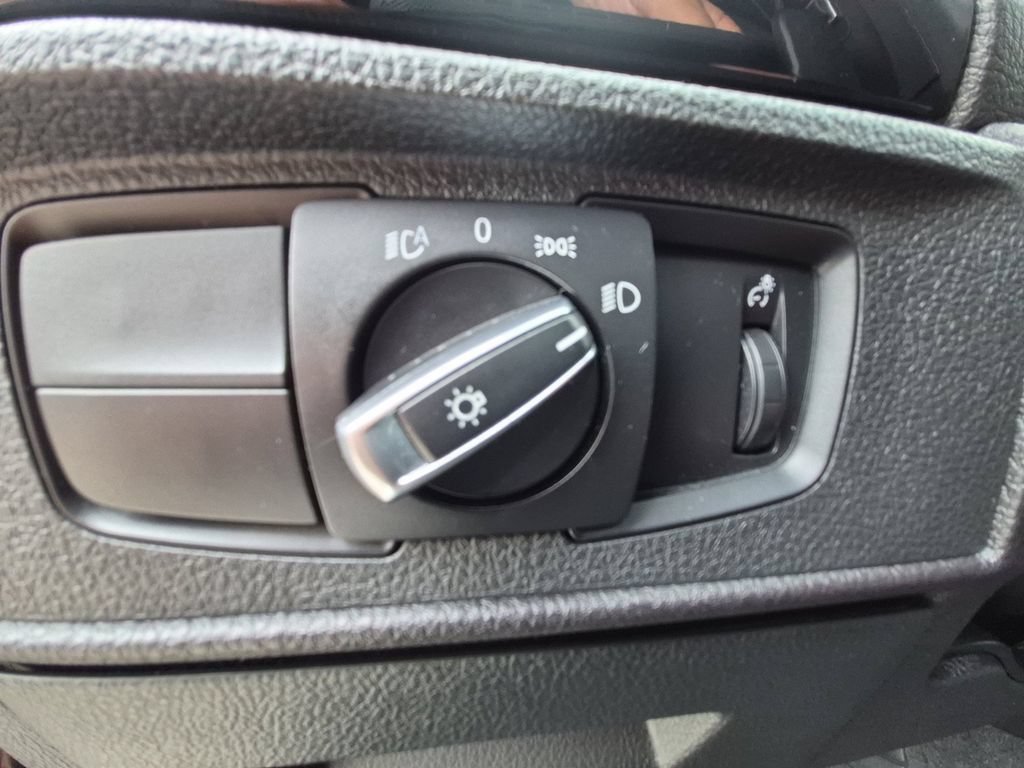 Used 2016 BMW M235i Coupe RWD image 21