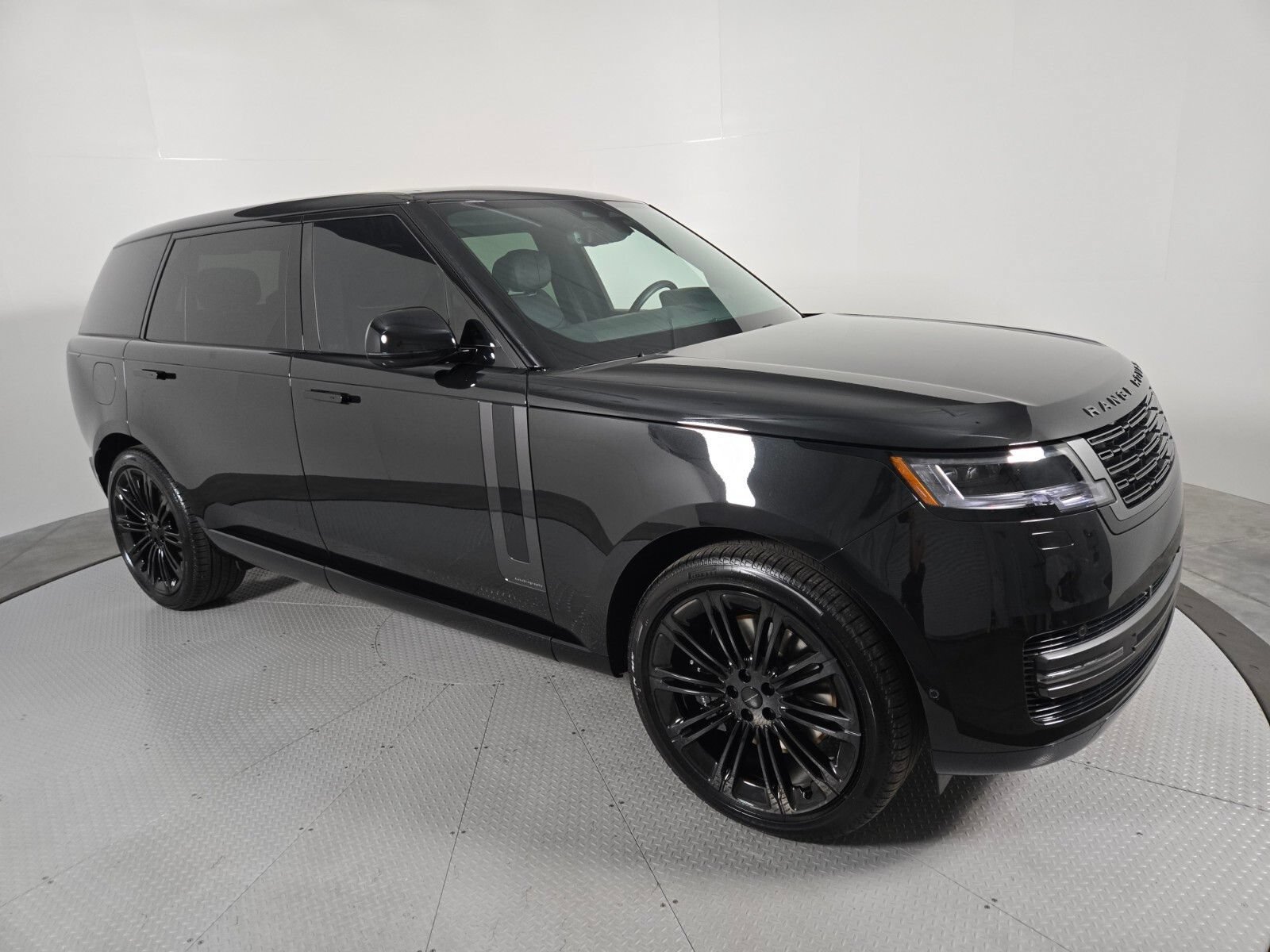 New 2026 Land Rover Range Rover Long Wheelbase Autobiography AWD/4WD image 16