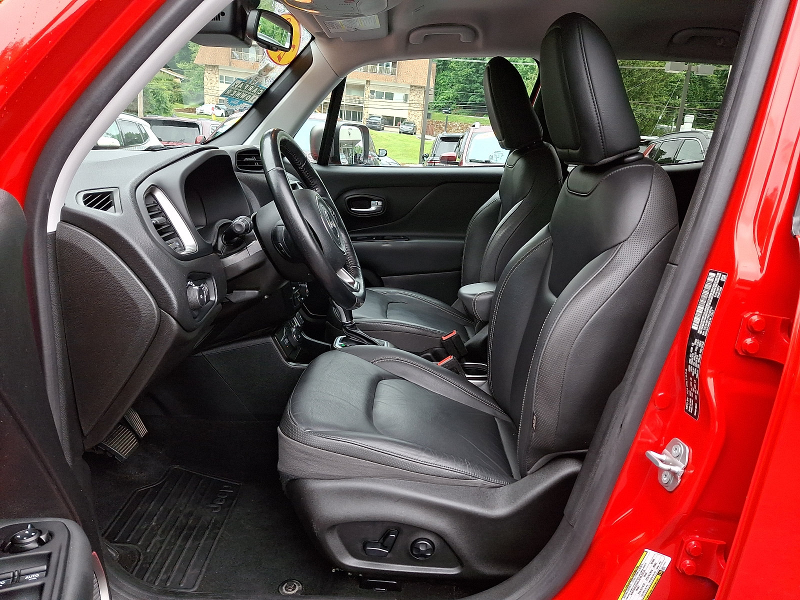Certified 2019 Jeep Renegade Limited w/ UConnect 8.4 Nav Group AWD/4WD image 15