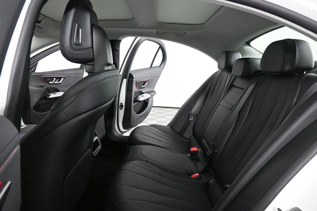 Used 2025 Mercedes-Benz E 350 Sedan image 18