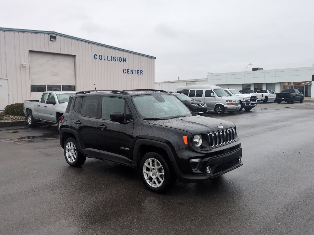 Used 2020 Jeep Renegade Latitude w/ Cold Weather Group image 4