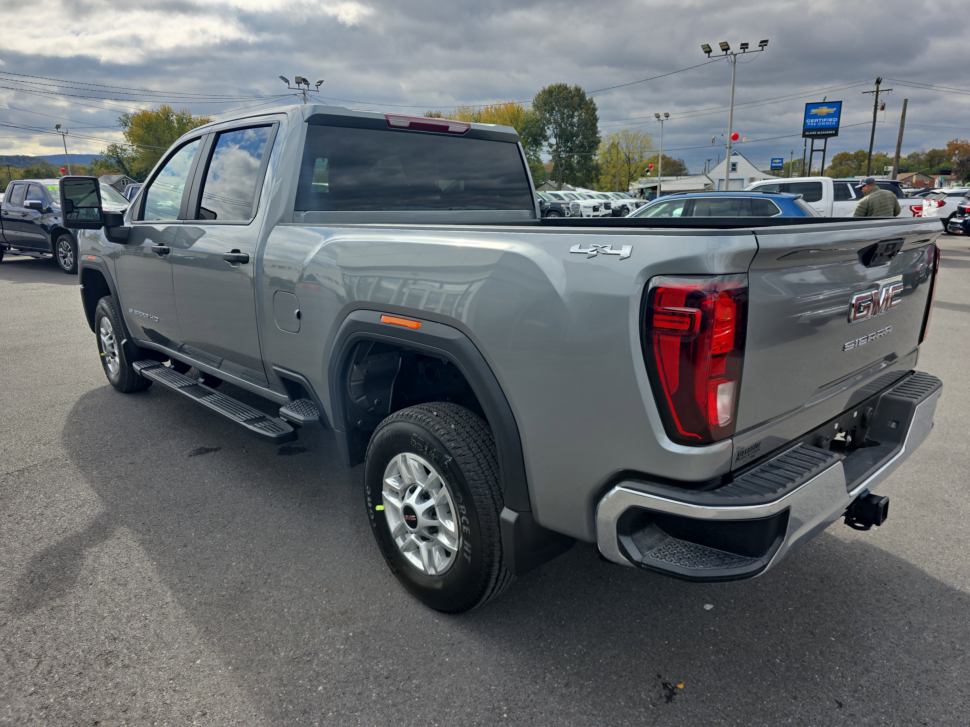 New 2026 GMC Sierra 2500 Pro w/ Convenience Package image 6