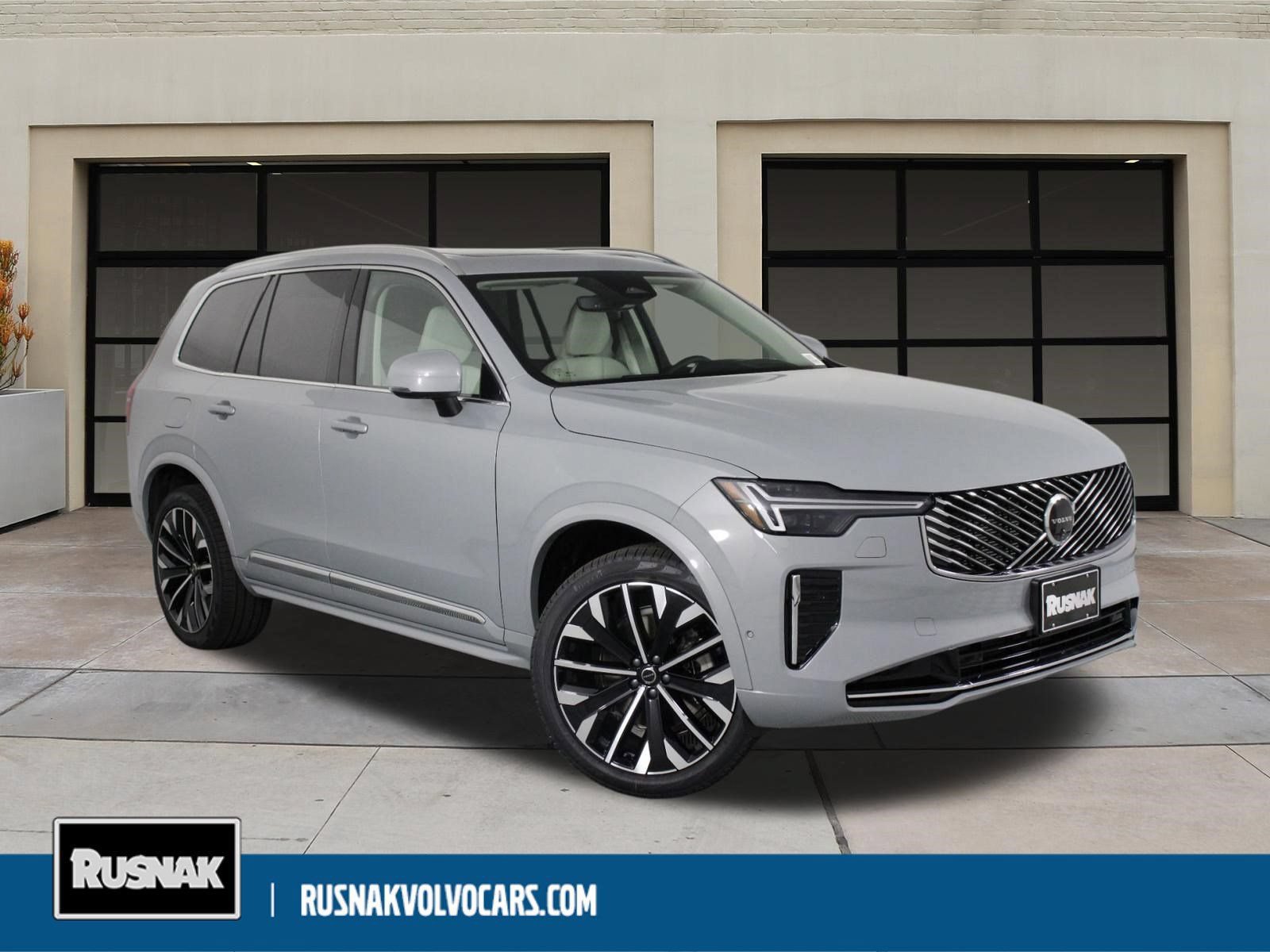 New 2026 Volvo XC90 B6 Ultra w/ Protection Package
