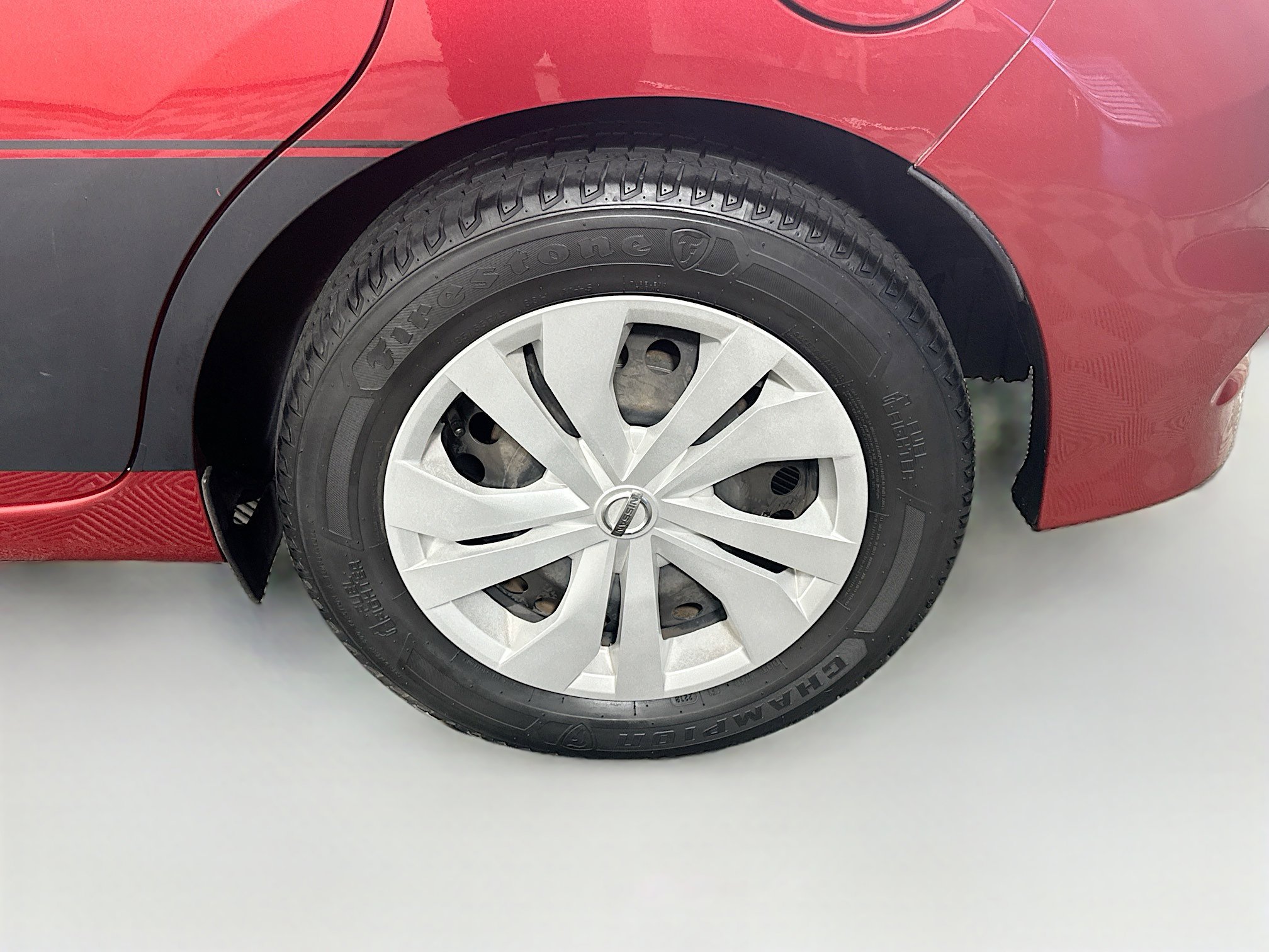 Used 2018 Nissan Versa Note SV FWD image 11
