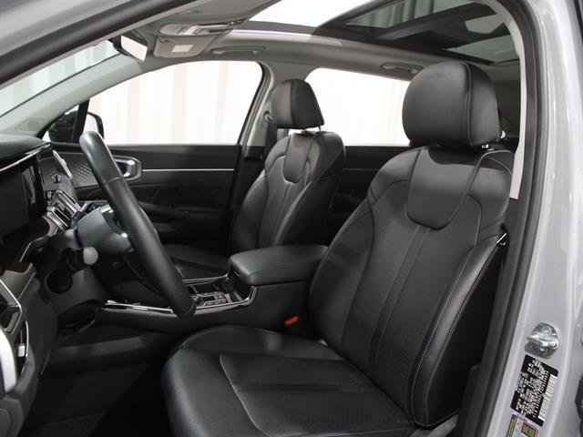 Used 2023 Kia Sorento SX image 5