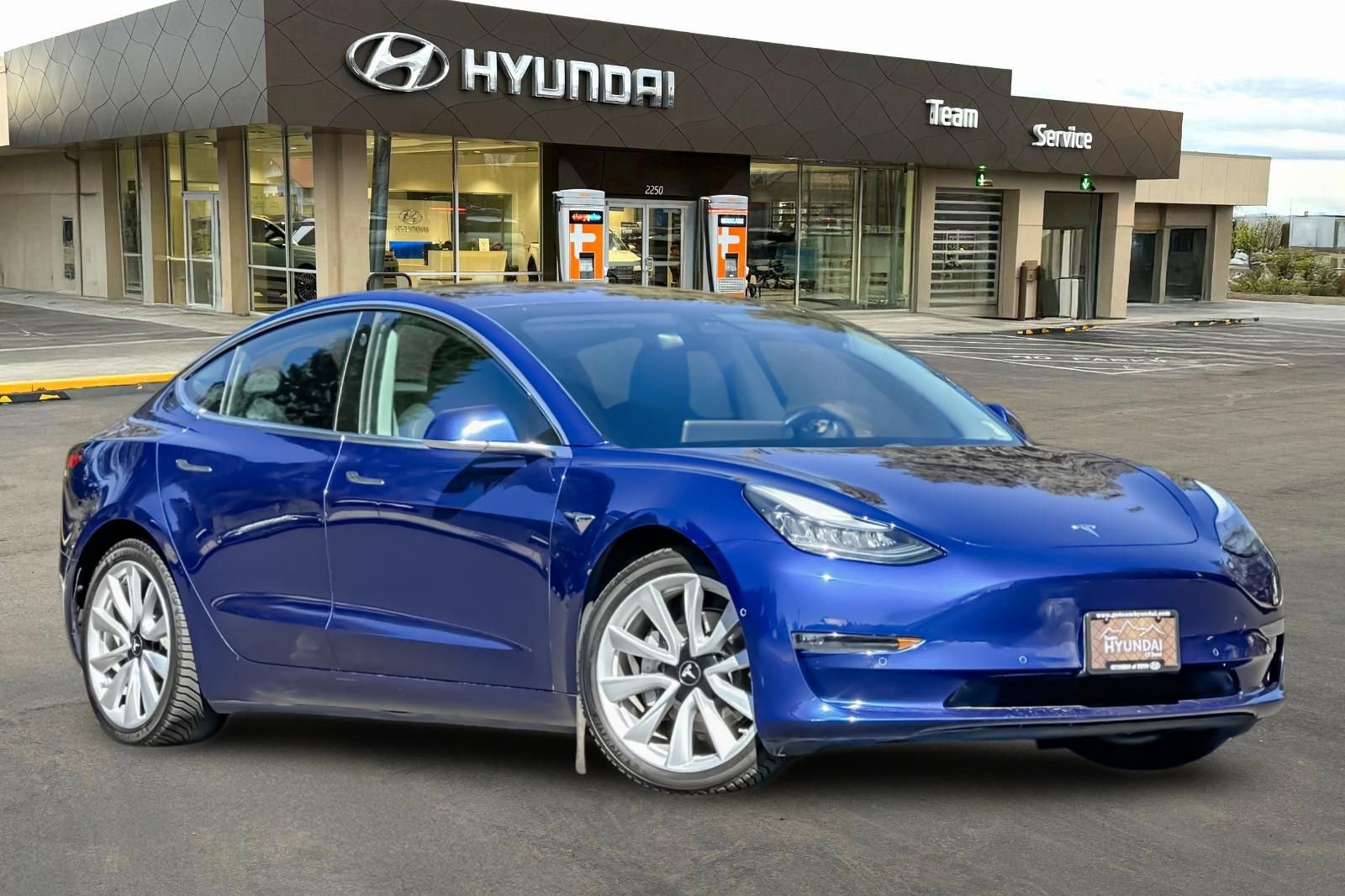 Used 2018 Tesla Model 3 Long Range image 2