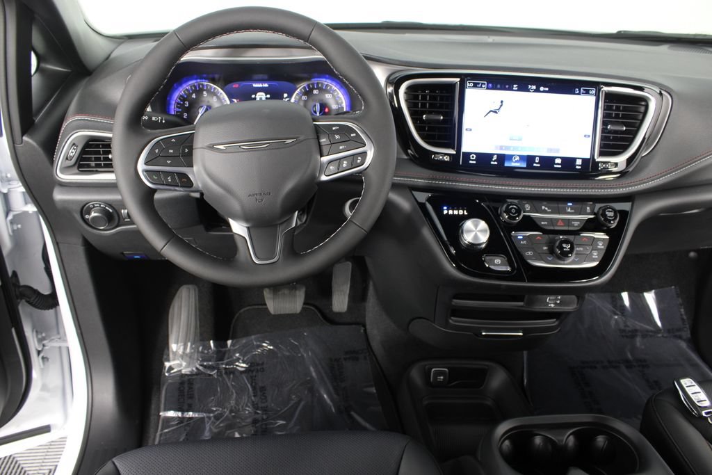 New 2027 Chrysler Pacifica Select FWD image 10