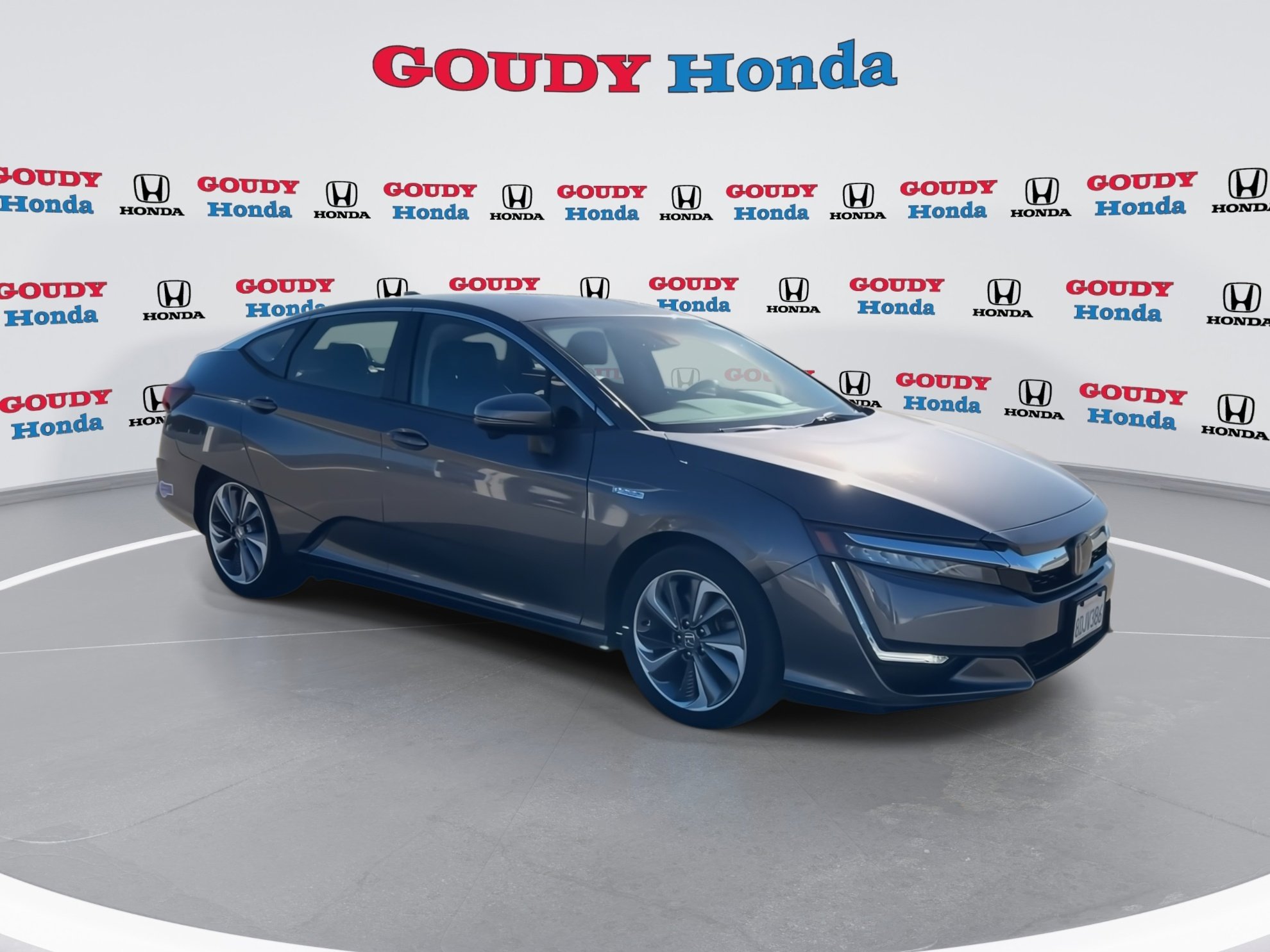 Used 2018 Honda Clarity Touring image 2