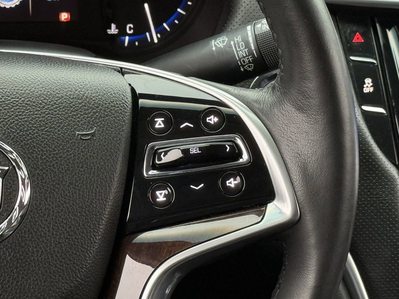 Used 2013 Cadillac XTS Luxury FWD image 14