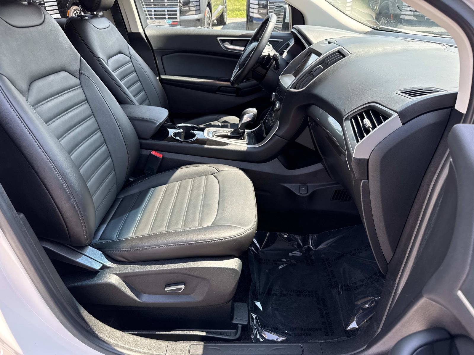 Used 2017 Ford Edge SEL w/ Equipment Group 201A AWD/4WD image 20
