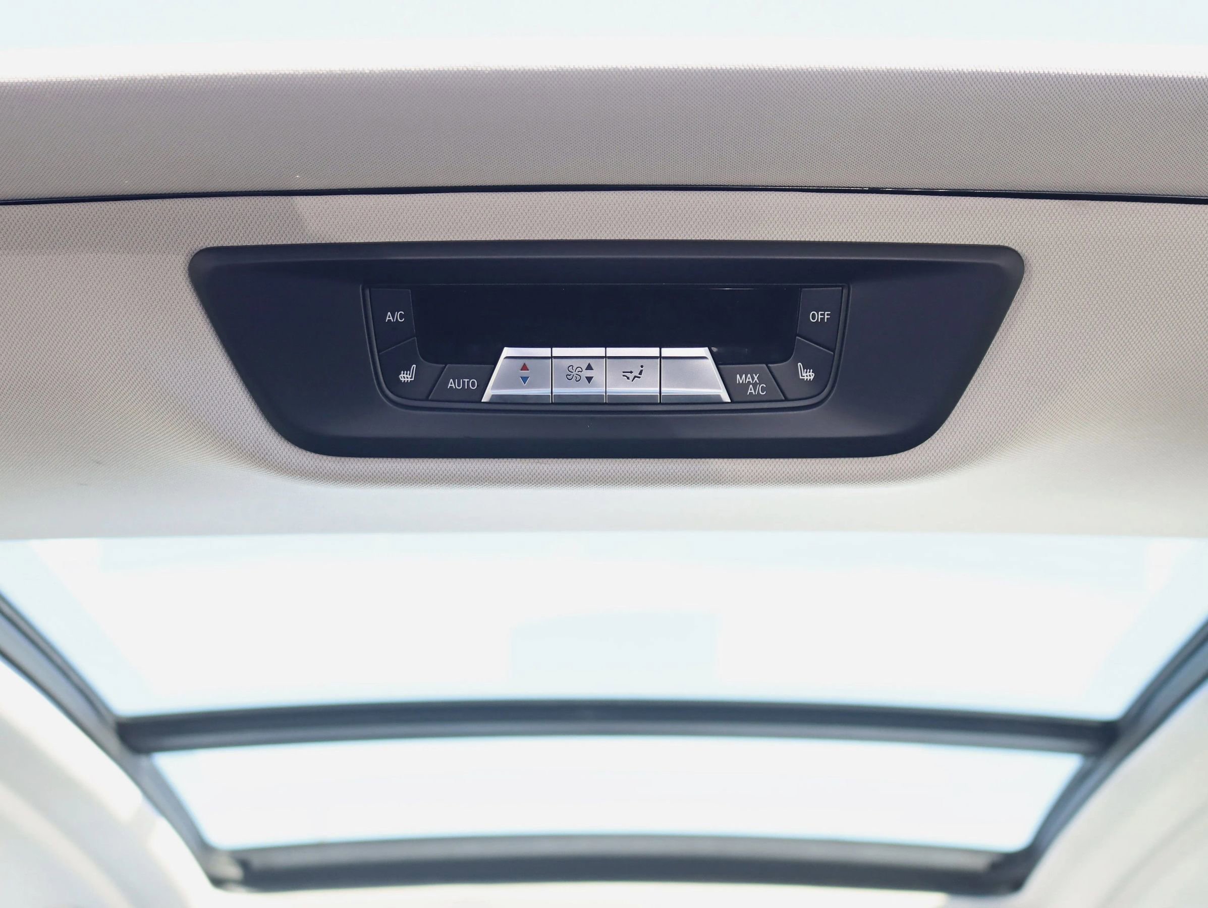 Used 2020 BMW X7 xDrive40i w/ Premium Package AWD/4WD image 42