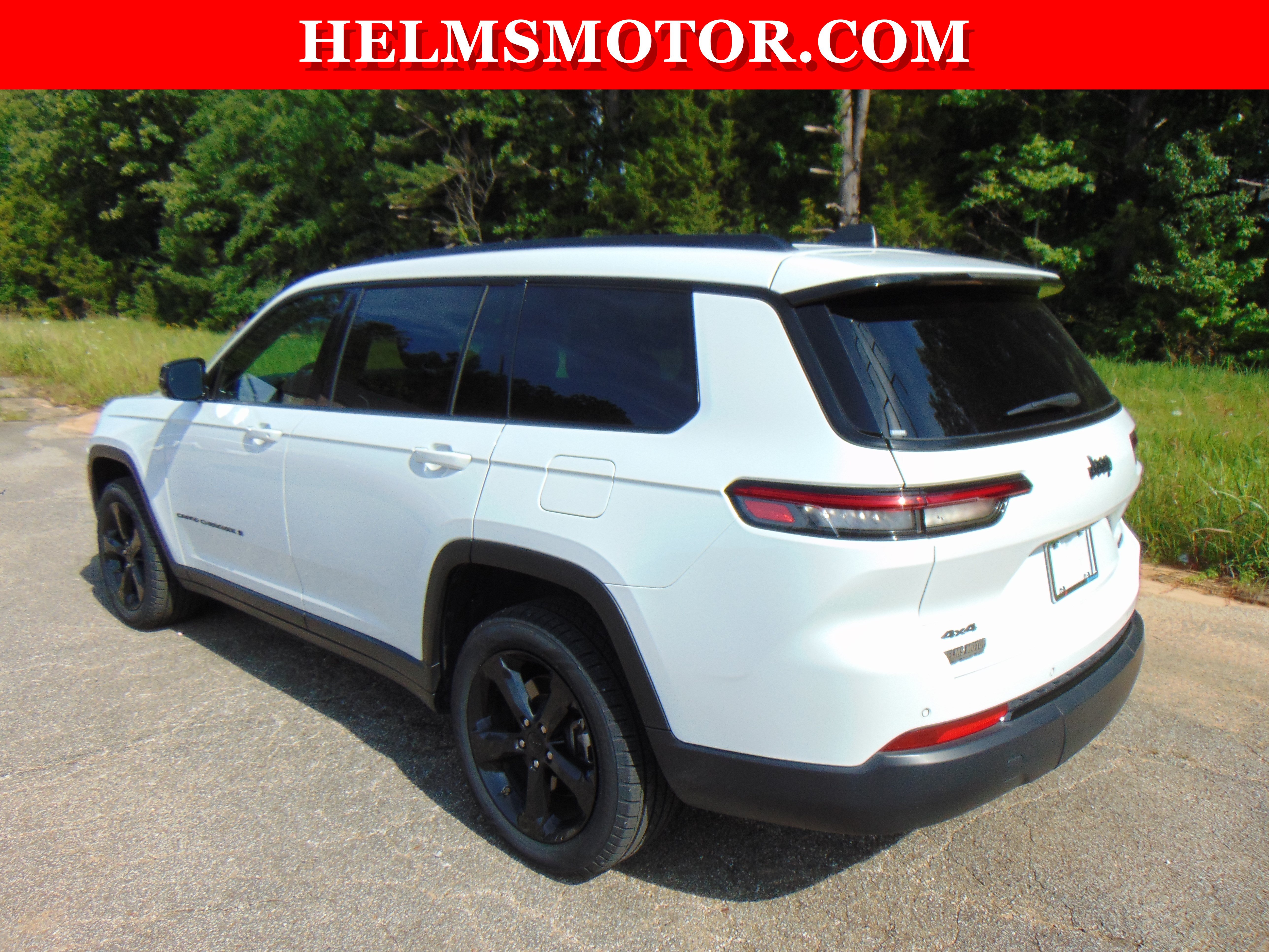 Used 2024 Jeep Grand Cherokee L Limited w/ Black Appearance Package AWD/4WD image 7