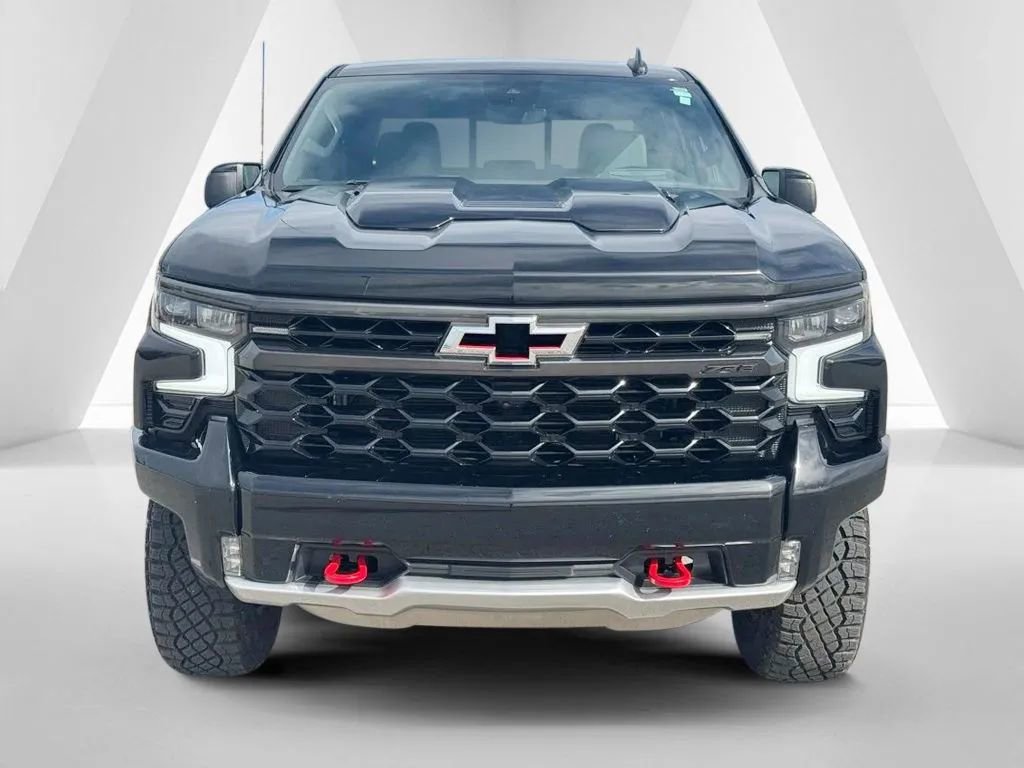 Used 2024 Chevrolet Silverado 1500 ZR2 w/ Technology Package image 2