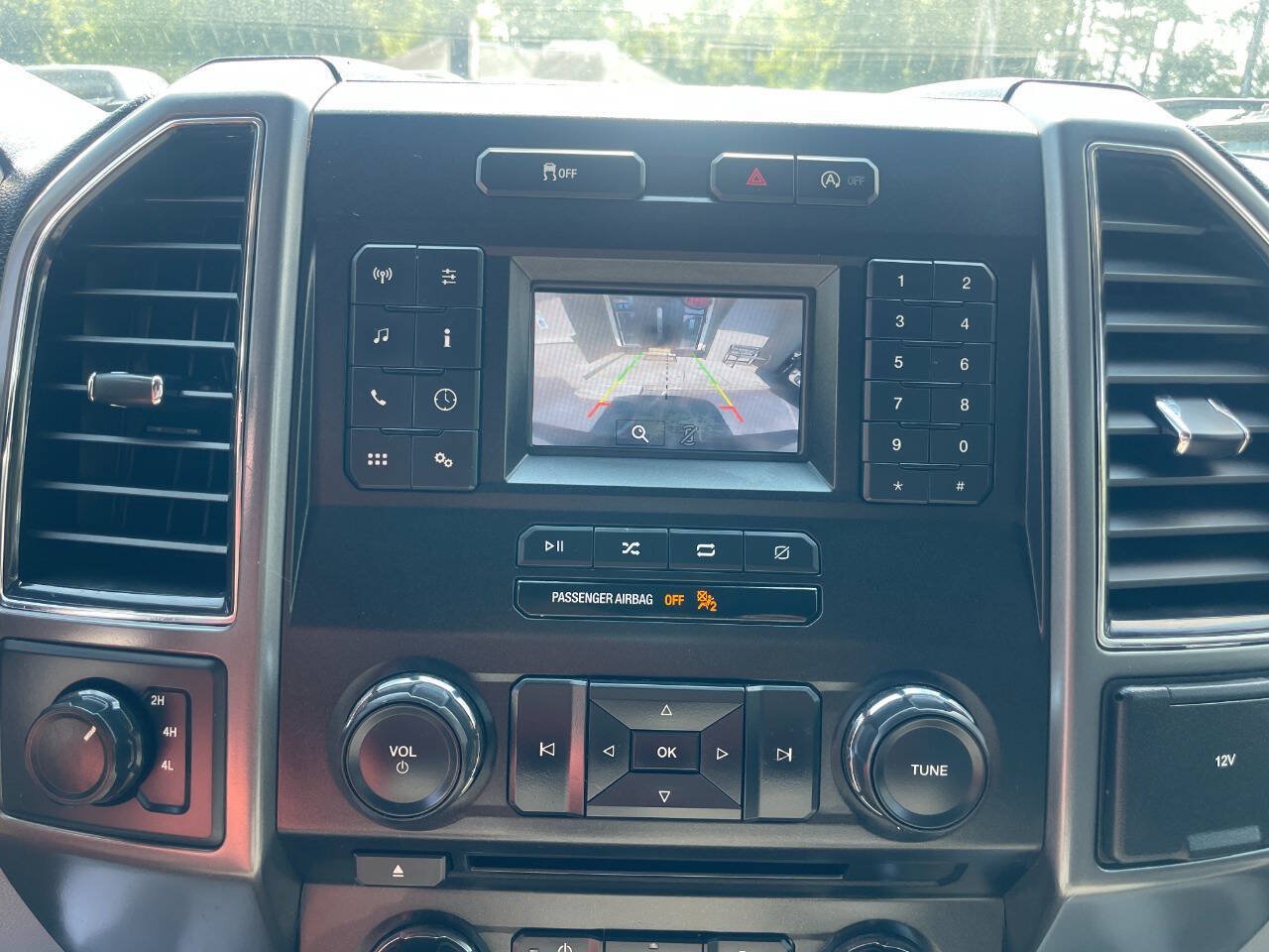 Used 2018 Ford F150 XLT AWD/4WD image 15