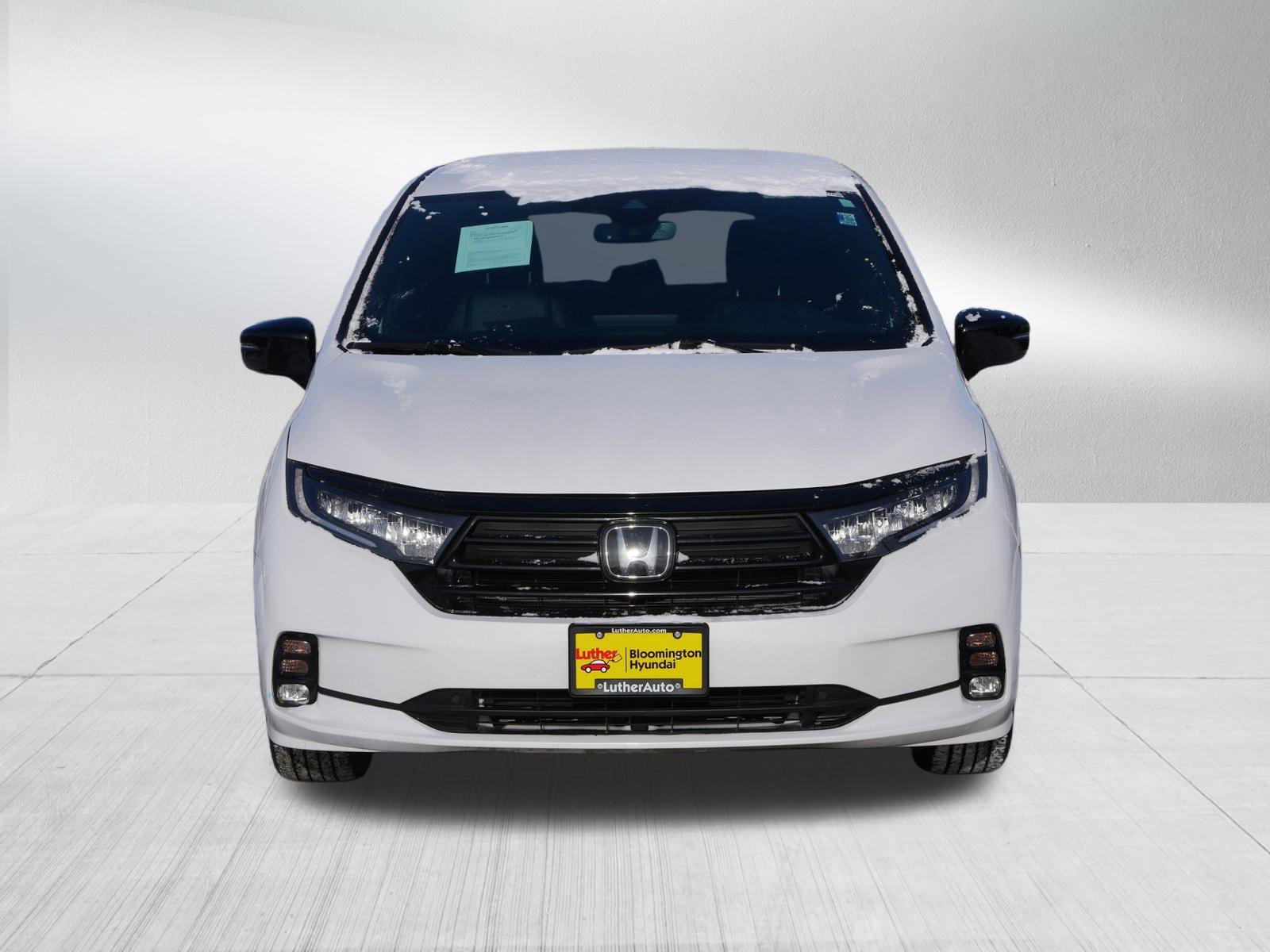 Used 2024 Honda Odyssey Sport image 2