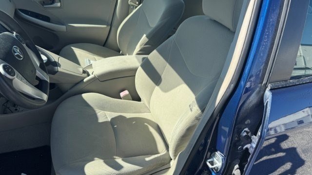 Used 2011 Toyota Prius Three image 9