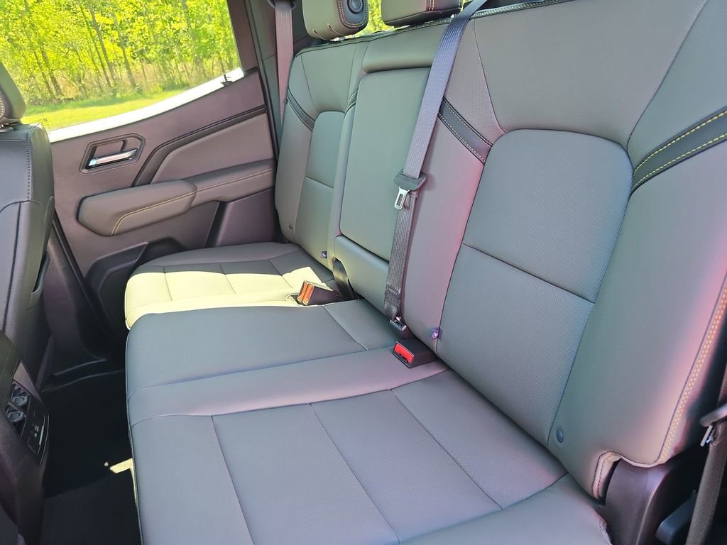 New 2026 Chevrolet Colorado ZR2 image 13