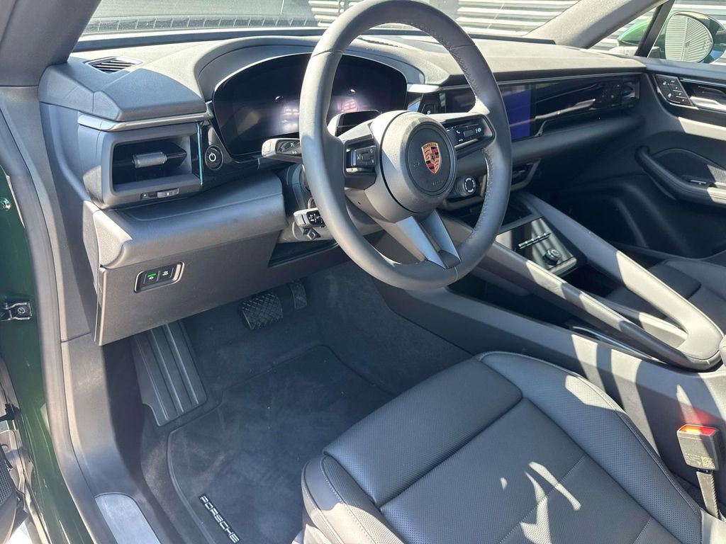 New 2026 Porsche Macan Electric image 4