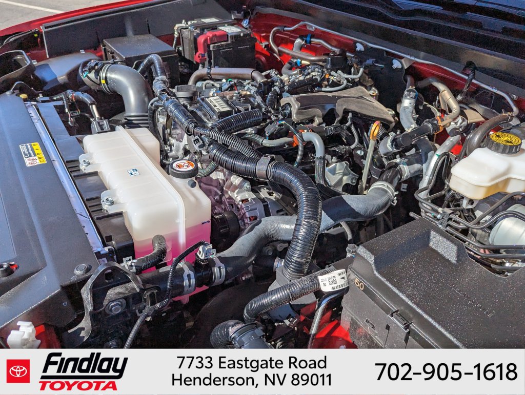 Certified 2025 Toyota Tacoma SR5 AWD/4WD image 34