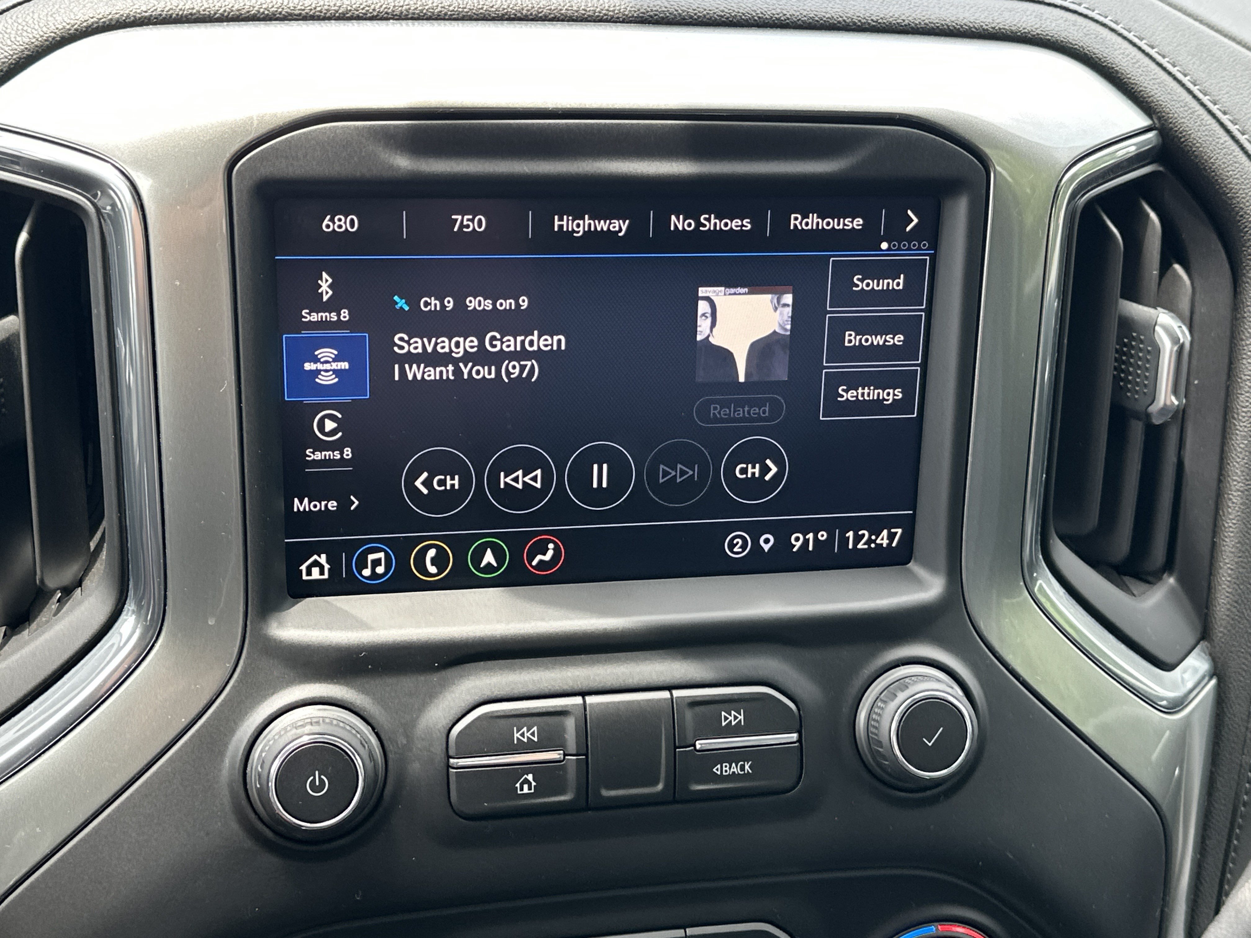 Used 2021 Chevrolet Silverado 1500 LTZ w/ LTZ Premium Package AWD/4WD image 26